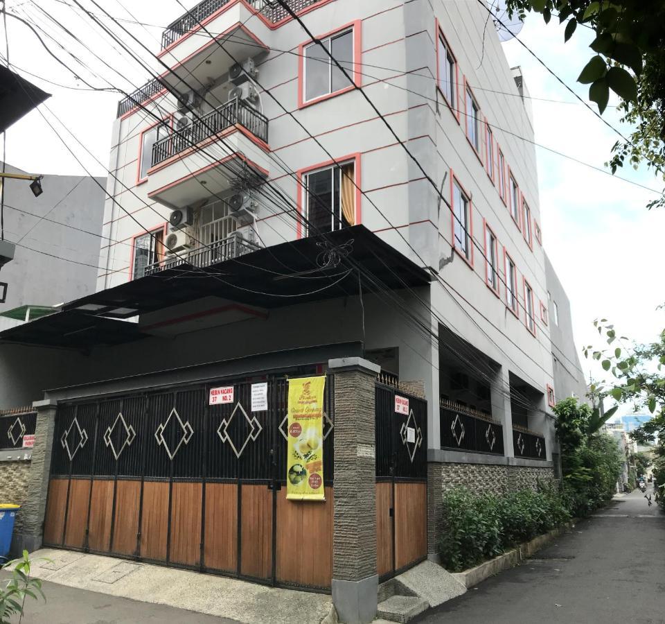 37 Guesthouse Jakarta Exterior photo