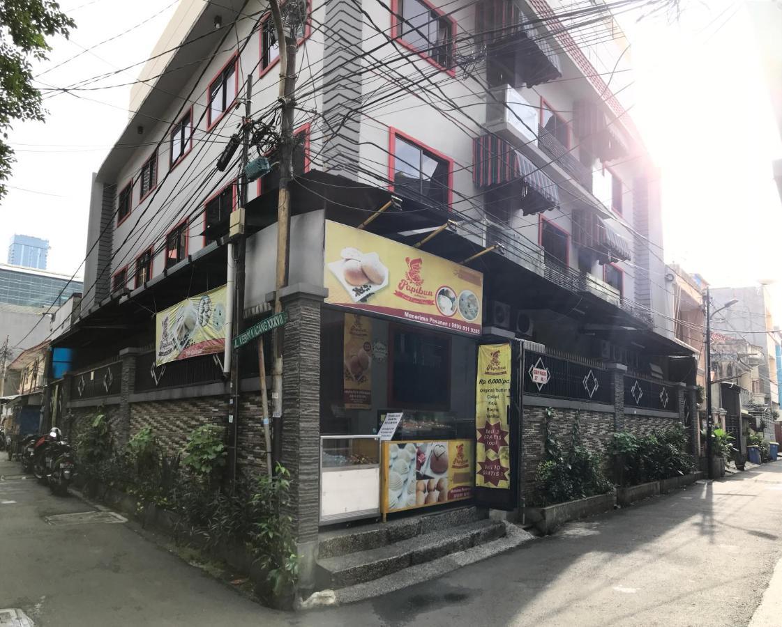37 Guesthouse Jakarta Exterior photo